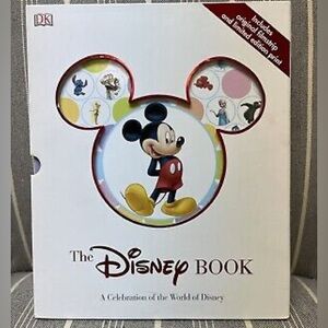 Disney Deluxe Edition Hardback "A Celebration World of Disney"